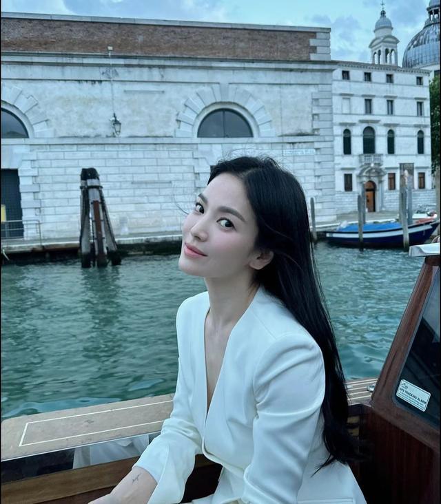 烟酒一年给国家上多少税_穿越小说养包子发大财_大嘴猴中长款蕾丝打底衫